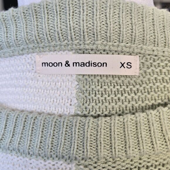 Moon & Madison Green White Knit Cropped Sweater XS - Picture 9 of 12